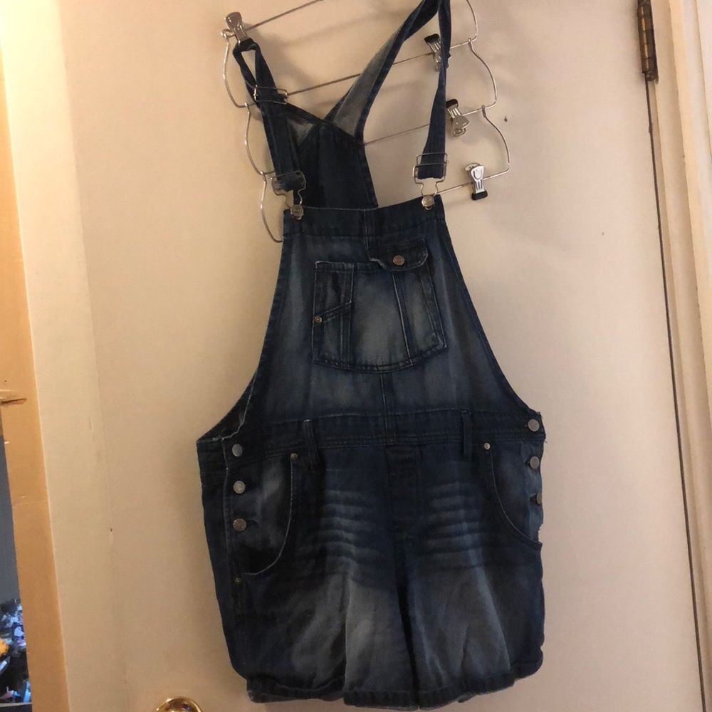 Short denim overalls
